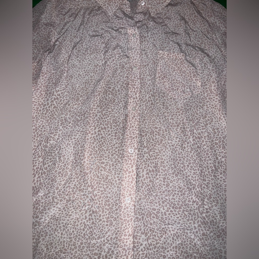 Rails Kate 100% Silk Animal Print Patterned Button-Down Shirt size Large- Flaw - Picture 5 of 12